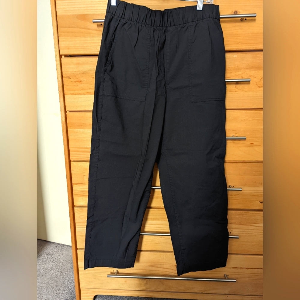 GAP Off-duty khaki black size M never worn